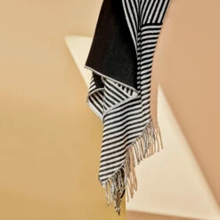 Stripes-puuvillahuopa 15 Stripes-puuvillahuopa -Klippan Yllefabrik Kauppa 46216 01 06 58de709335