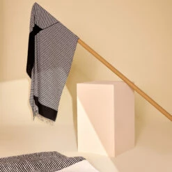 Stripes-puuvillahuopa 16 Stripes-puuvillahuopa -Klippan Yllefabrik Kauppa 46216 01 07 b36306ac21