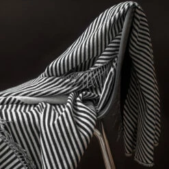 Stripes-puuvillahuopa 19 Stripes-puuvillahuopa -Klippan Yllefabrik Kauppa 46216 01 10 EnvironmentImage aff0de8f4a