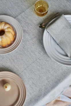 Geometric Pöytäliina 147x250 Cm -Klippan Yllefabrik Kauppa 503111 01 40 EnvironmentImage 62ab96739c