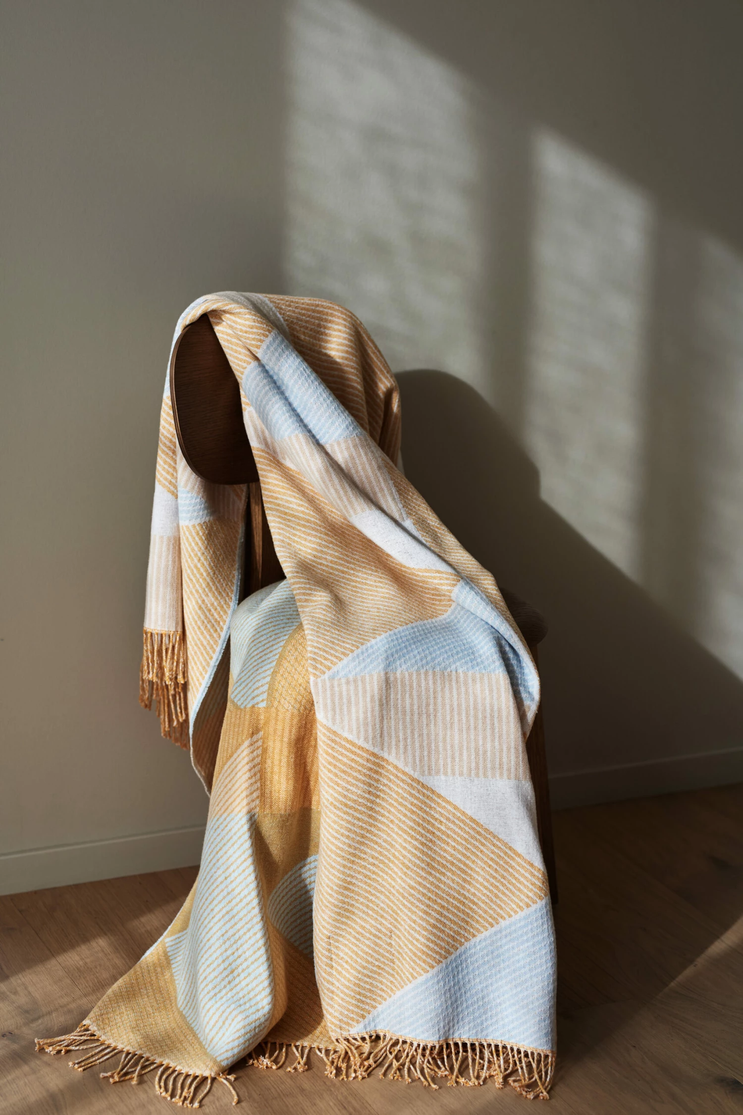 Metric Focus No. 2 Puuvillahuopa 130x185 Cm 5 Metric Focus No. 2 Puuvillahuopa 130x185 Cm - Image 5