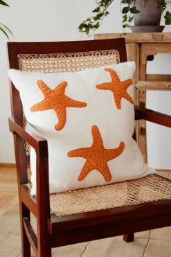 Star Fish -tyynynpäällinen 50x50 Cm 7 Star Fish -tyynynpäällinen 50x50 Cm -Klippan Yllefabrik Kauppa 509853 01 4 EnvironmentImage 934b746918