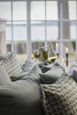 Lexington Holly Printed Cotton Sateen -tyynyliina 50 X 60 Cm 7 Lexington Holly Printed Cotton Sateen -tyynyliina 50 X 60 Cm -Klippan Yllefabrik Kauppa 516221 01 4 EnvironmentImage 498697bc0b