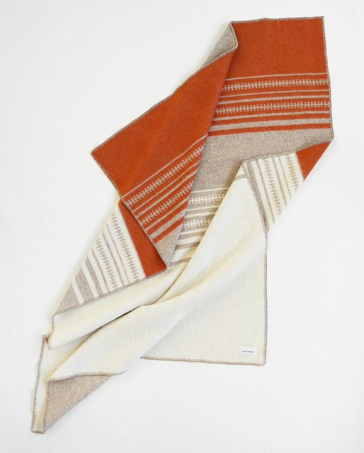 Aiyana Viltti 130 X 180 Cm 2 Aiyana Viltti 130 X 180 Cm - Image 2