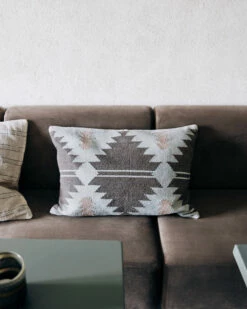 House Doctor Class Tyynynpäällinen -Klippan Yllefabrik Kauppa 575581 01 40 EnvironmentImage 9205ce32fc