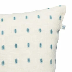 Drop Tyynynpäällinen 40x60 Cm 5 Drop Tyynynpäällinen 40x60 Cm -Klippan Yllefabrik Kauppa drop kudde offwhite heavenblue detalj 976cb3183c